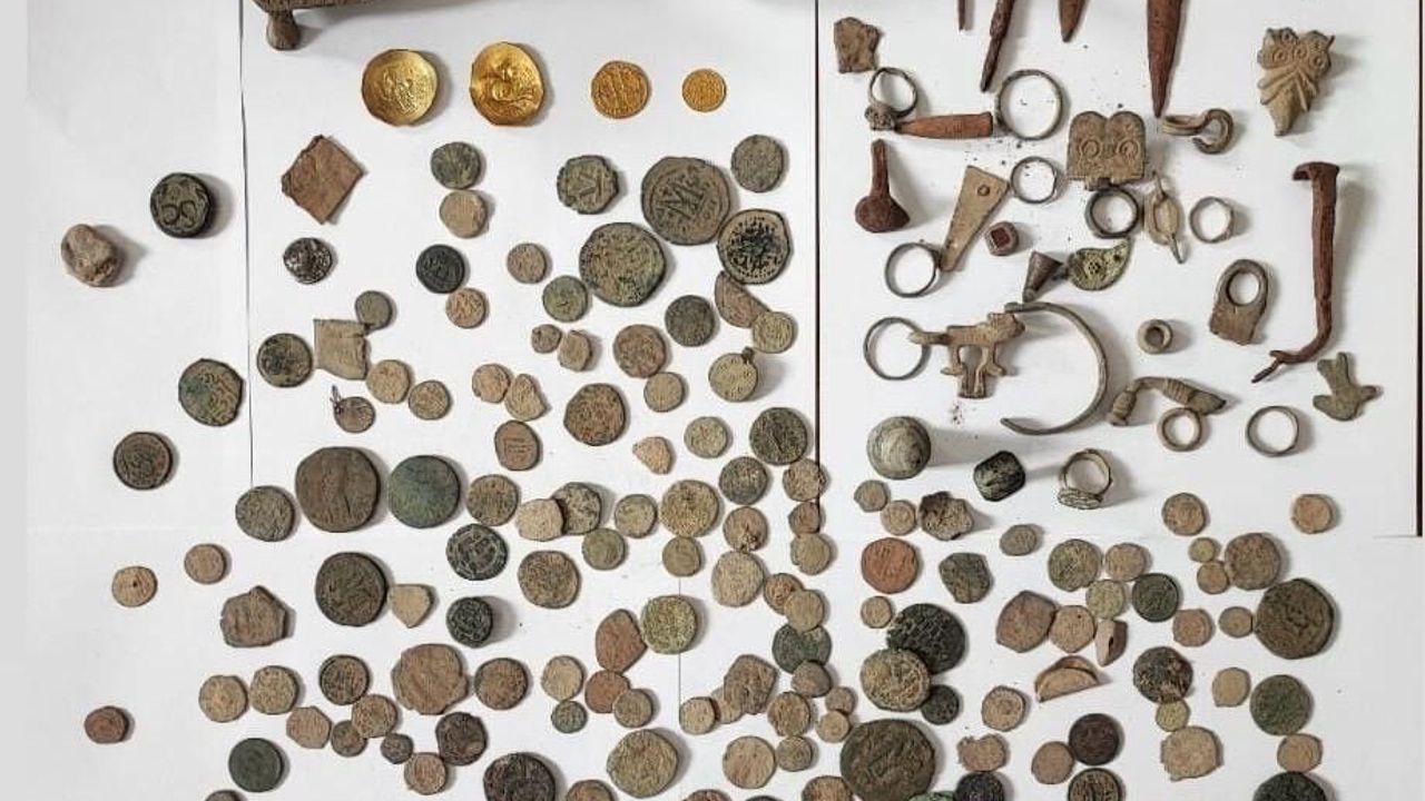 Gaziantep’te Tarihi Eser Operasyonu: 179 Sikke ve 29 Obje Ele Geçirildi