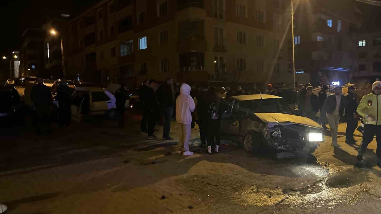 Alkollü Sürücü Kazaya Neden Oldu: 5 Yaralı