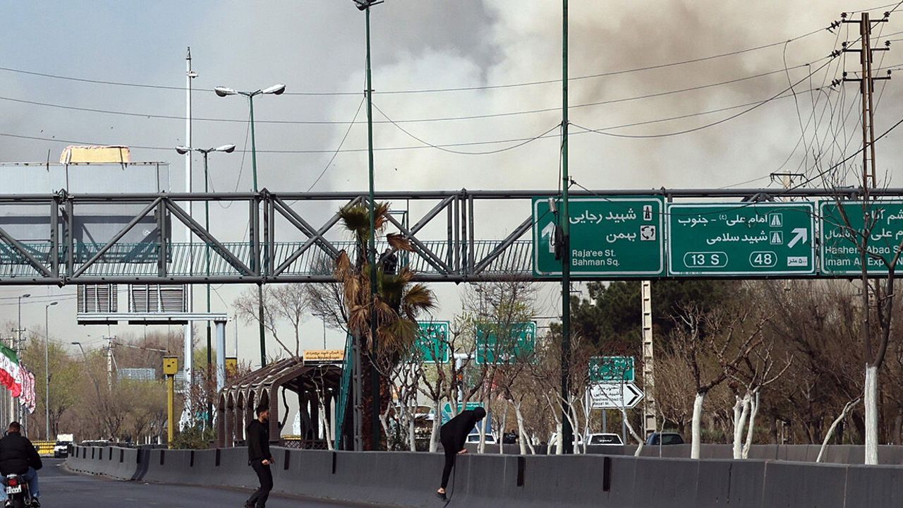 İran'da Can Kaybı Bin 230’a Yükseldi