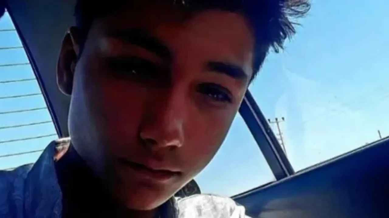 Ölüme Davet! 16 Yaşındaki Çocuk Çakmak Gazıyla Can Verdi