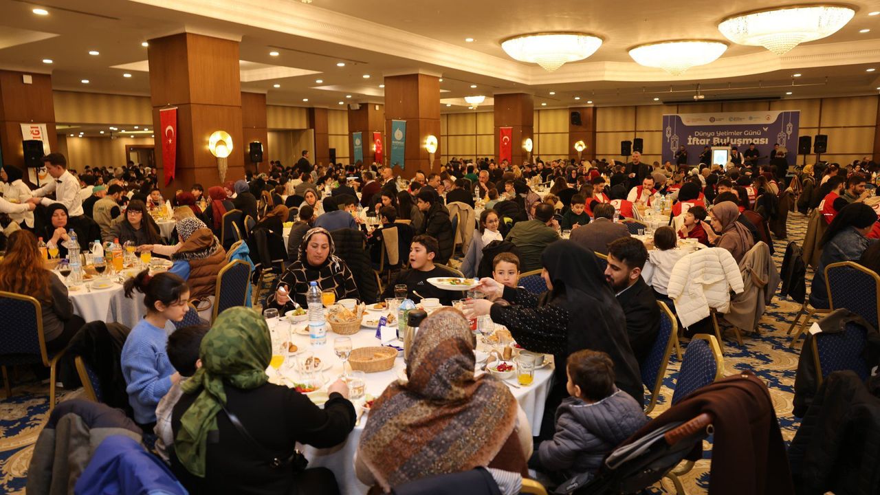 Başiskele’de Dünya Yetimler Günü İftarı