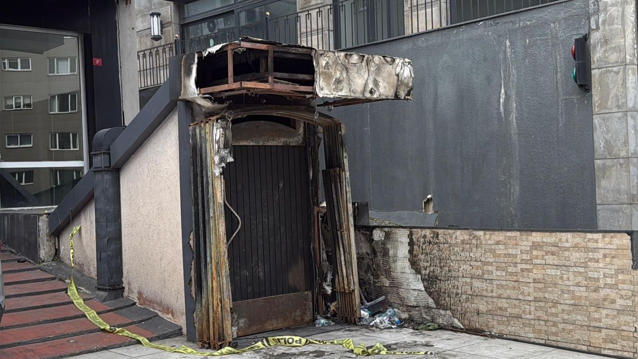 Beşiktaş Levent’te Eğlence Mekanı Kundaklandı