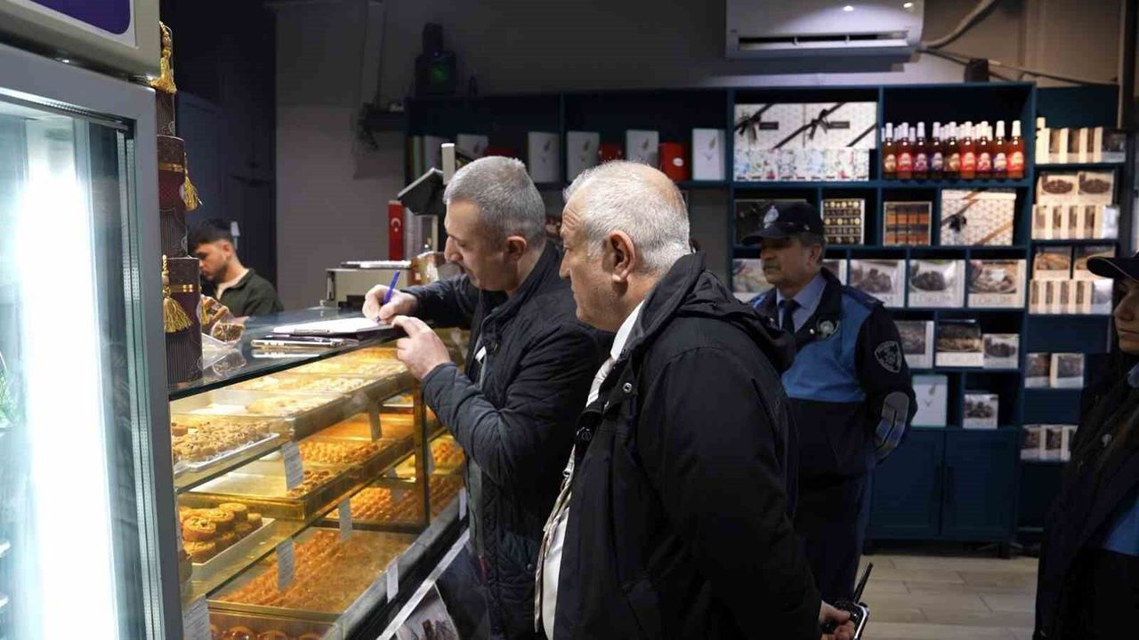 Ataşehir'de bayram öncesi sıkı denetim: Üretim noktaları mercek altında