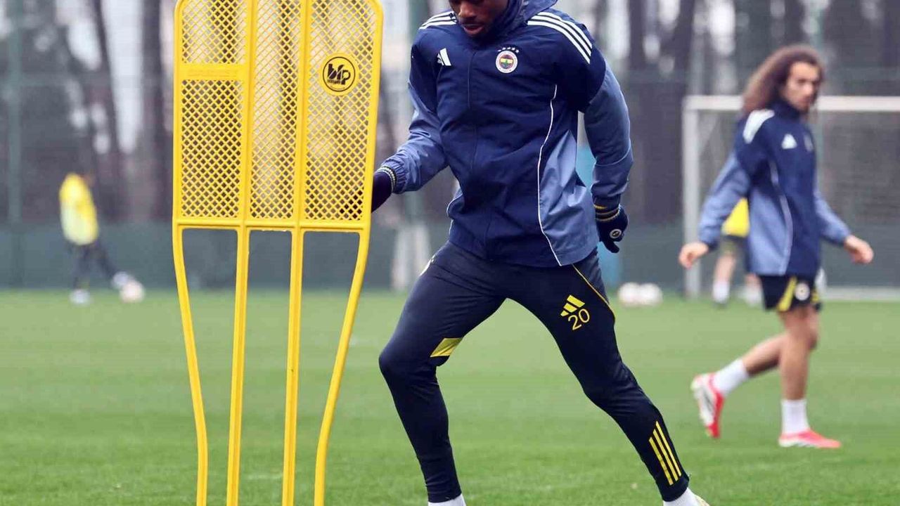 Fenerbahçe, Beşiktaş Derbisi Hazırlıklarına Başladı