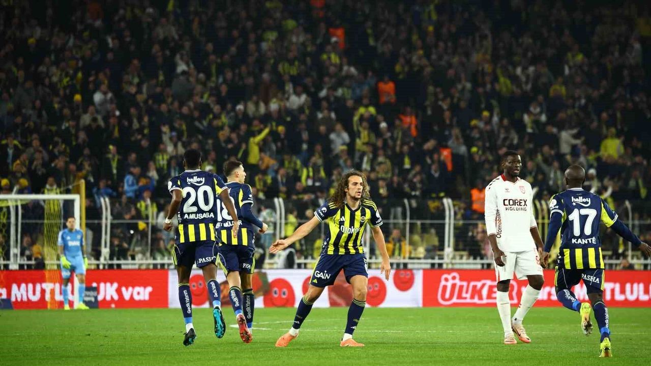 Fenerbahçe, ligde 2 hafta sonra kazandı