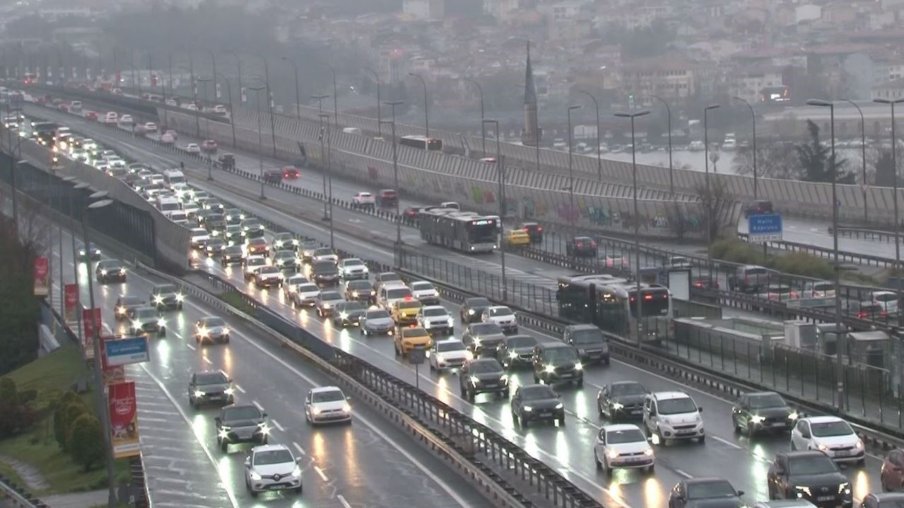 İstanbul’da Bayram Sonu Trafik Yoğunluğu Yüzde 60’a Ulaştı