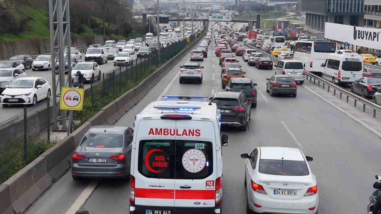 İstanbul'da hayat kurtaran kadın sürücüler