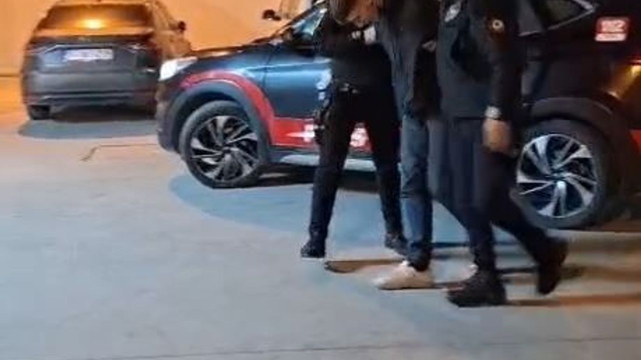Polisten kaçan şüphelinin üzerinden uyuşturucu çıktı