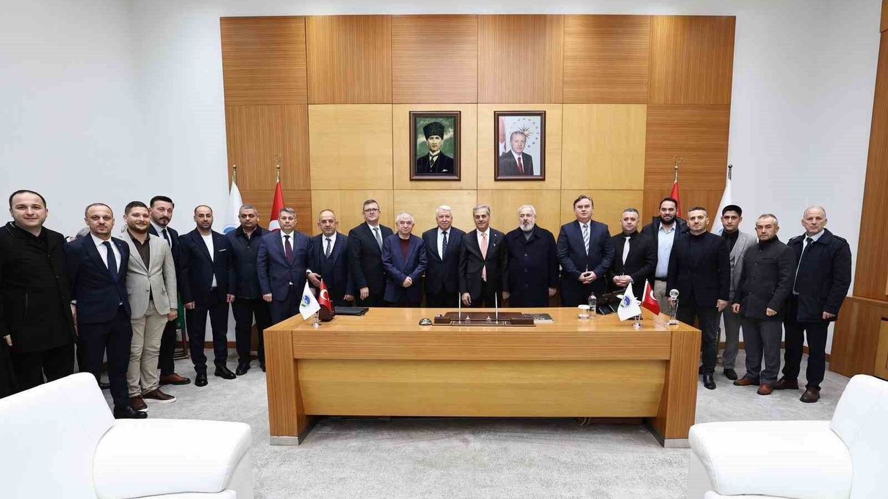 Sakarya Büyükşehir ailesi bayram sofrasında bir araya geldi