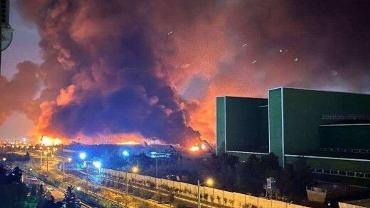 İran'daki Mehrabad Uluslararası Havalimanı Saldırıya Uğradı
