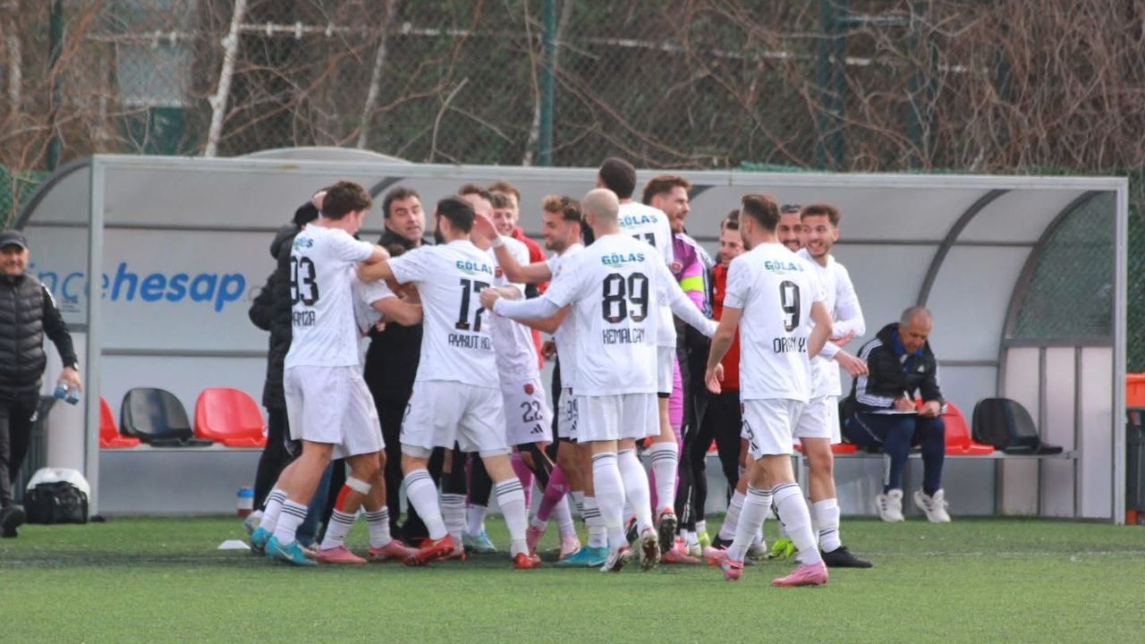 BAL 9. Grup’ta Gölcükspor Liderliğini Sürdürdü, Karamürsel Evinde Kazandı