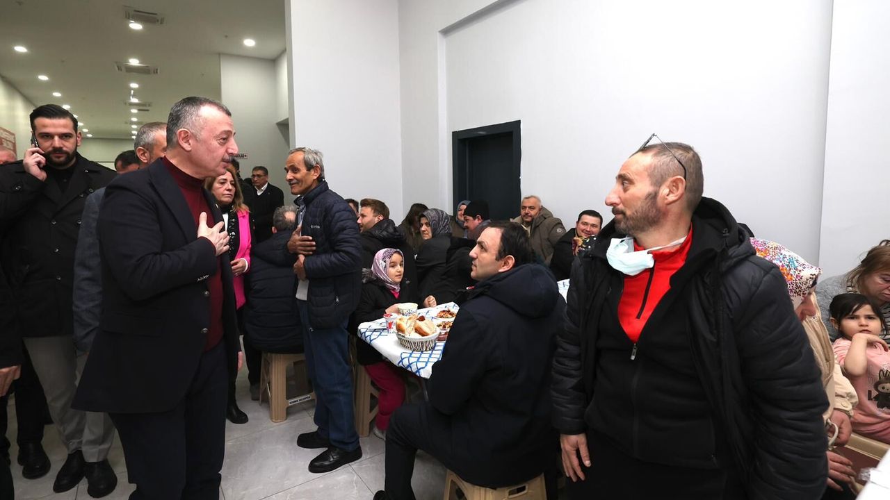 Kocaeli’de Yığılcalılar İftarında Başkan Büyükakın’a Yoğun İlgi