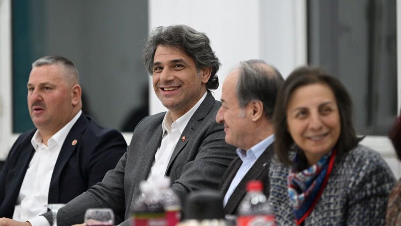 Başkan Kocaman, Muhtarlarla İftar Sofrasında Bir Araya Geldi