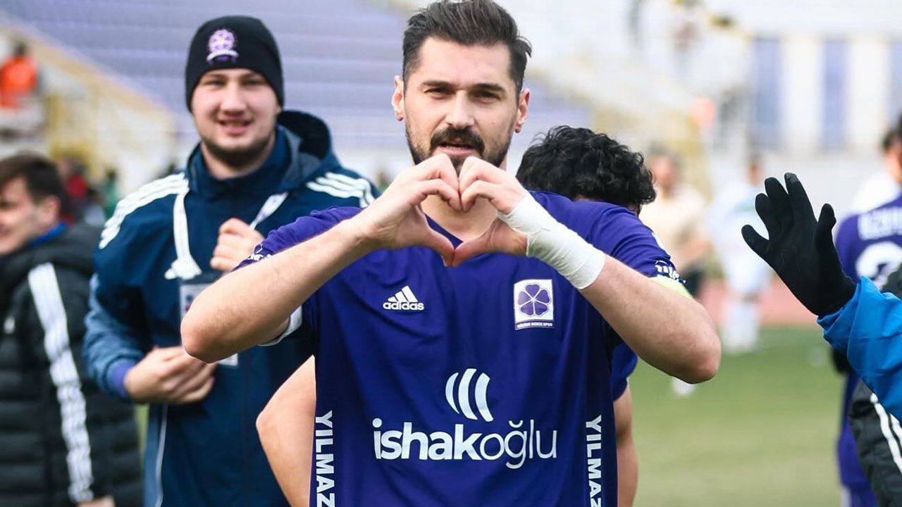 Güzide Gebzespor’un Batuhan Altıntaş’ı 2. Lig’de Gol Rekoru Kırıyor