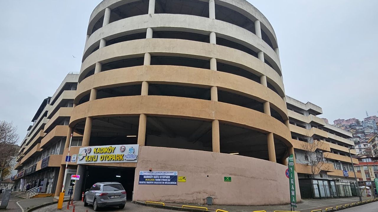 Vatandaşın Park Yeri Komşunun Garajına Döndü: İzmit’te Otopark Sorunu