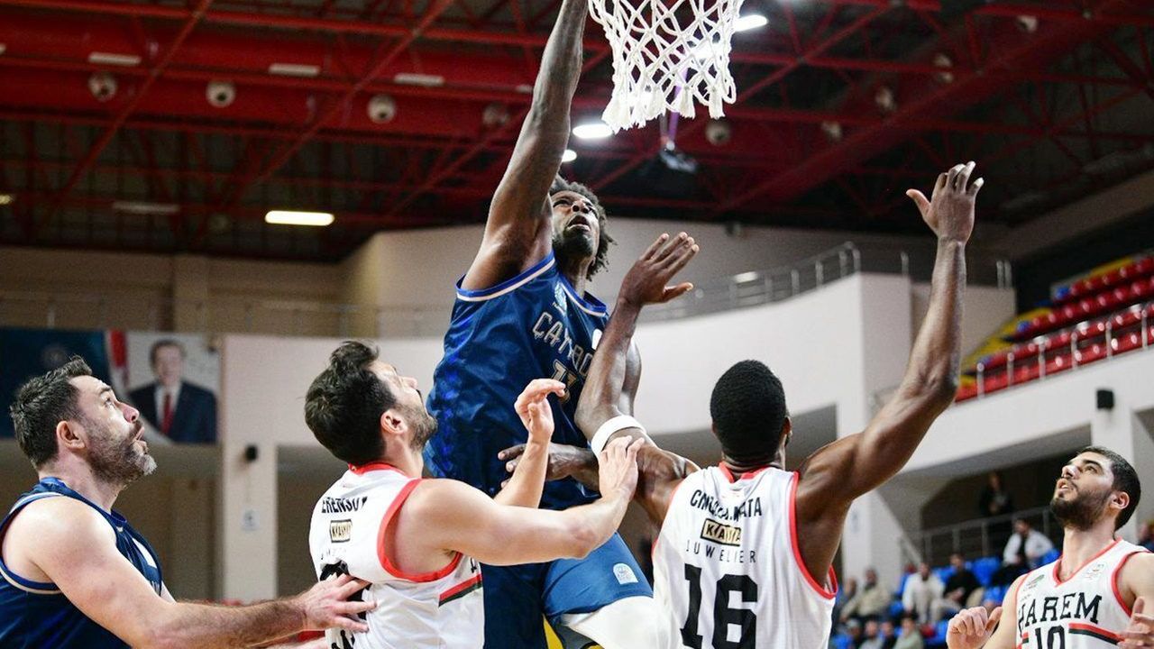 Çayırova Belediyespor Süper Lig Umudunu Canlandırdı