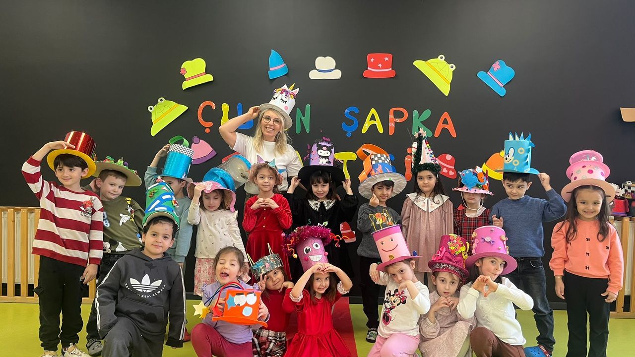 Çınar Çocuk Evleri’nde Şapkalar Konuştu, Renkler Gülümsedi