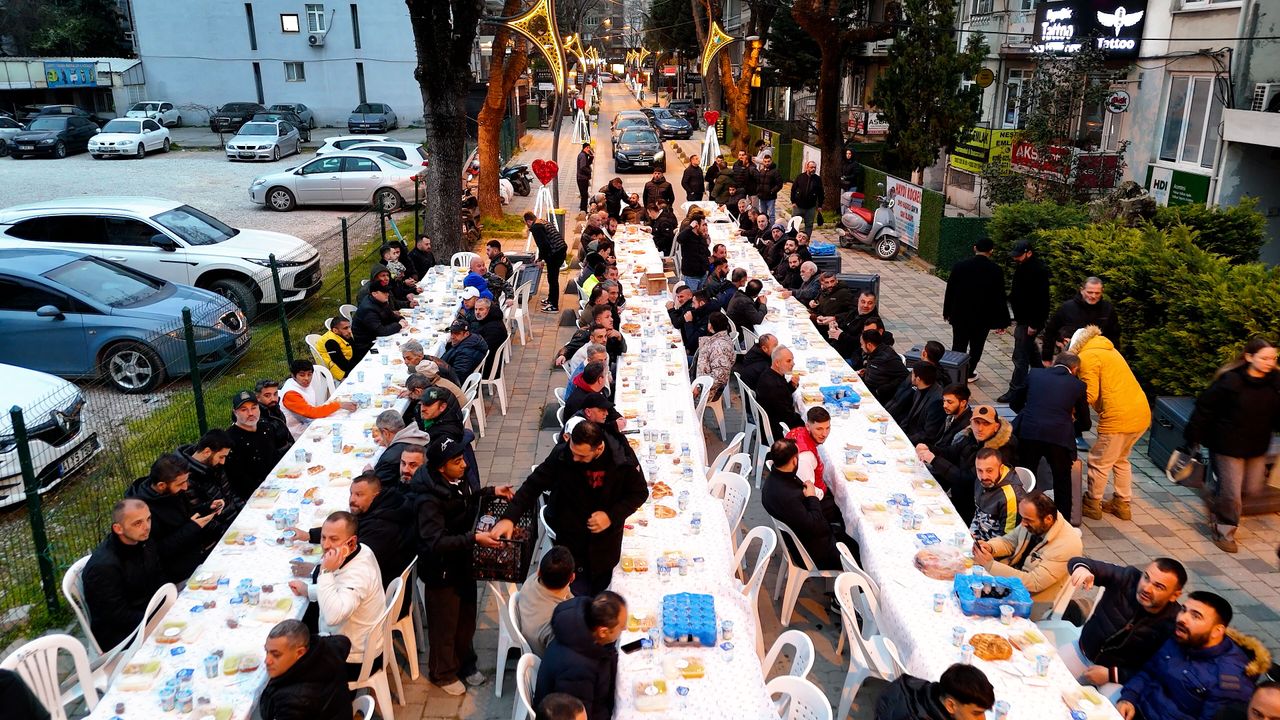 İzmit’te Karabaş Mahallesi’nde Birlik ve Beraberlik İftarı