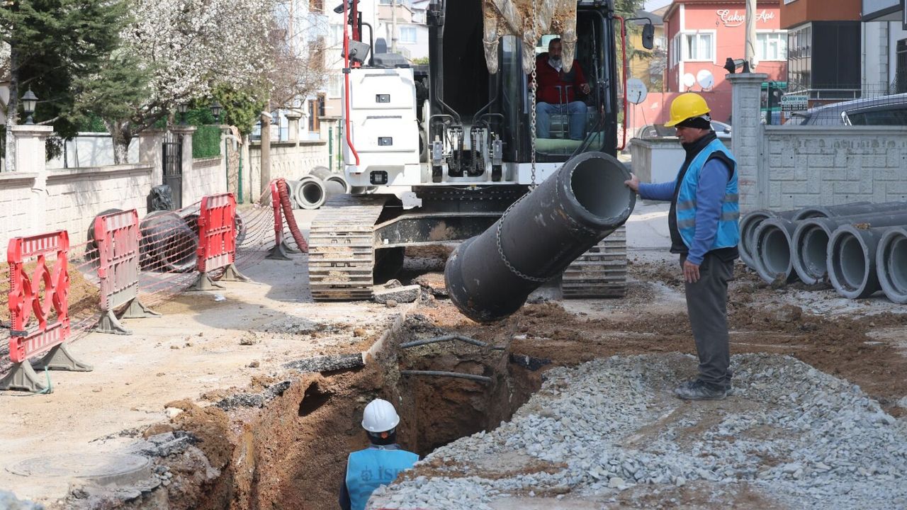 Derince’de Şehir Yenileniyor: Altyapı Çalışmaları Tüm Hızıyla Devam Ediyor