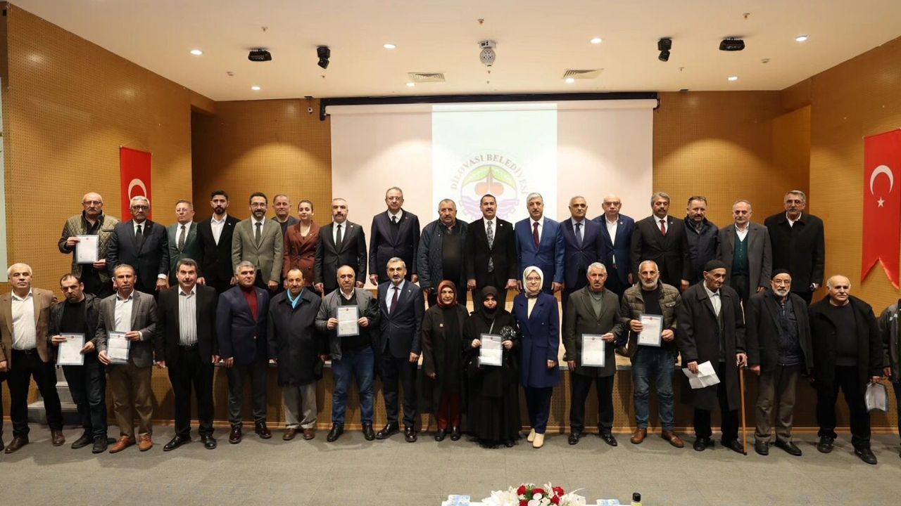 Dilovası’nda 17 Yıllık Tapu Hasreti Bitti: 423 Vatandaş Muradına Erdi