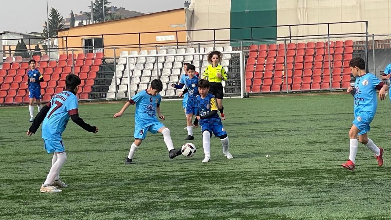 Çeyrek Finalin Ardından Küçük Erkekler Futbolda Yarı Finalistler Belli Oldu