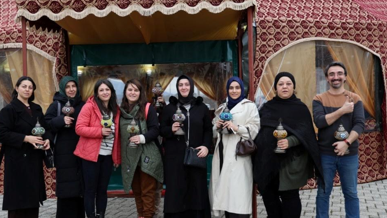 Kartepe’de Otağ Çadırı Sanatseverlerin Buluşma Noktası Oldu