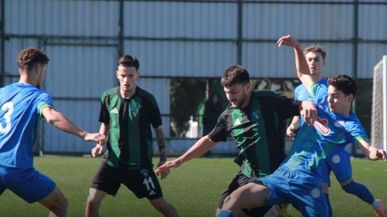 Kocaelispor-Beşiktaş PAF Maçı Pazartesi Günü Oynanacak