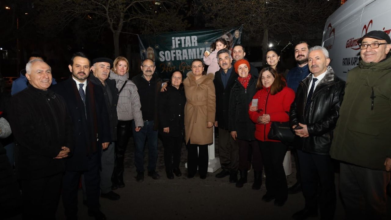 Fatma Kaplan Hürriyet, Akarca’da Vatandaşlarla İftar Sofrasında Buluştu