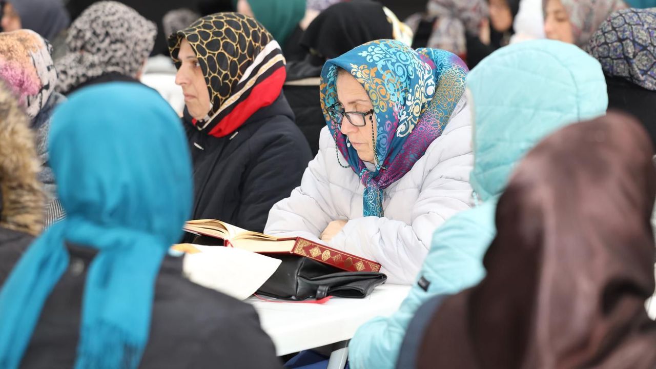 Gebze Kent Meydanı’nda Ramazan Mukabelesine Yoğun İlgi
