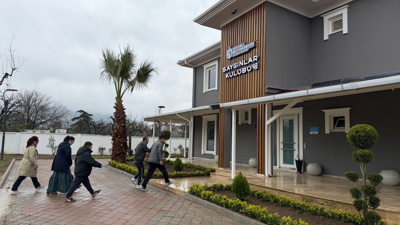 Gölcük Saygınlar Kulübü Kapılarını Araladı