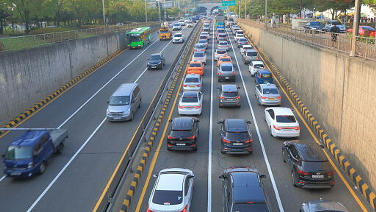 O ülkeye plaka bazlı trafik kısıtlaması geldi