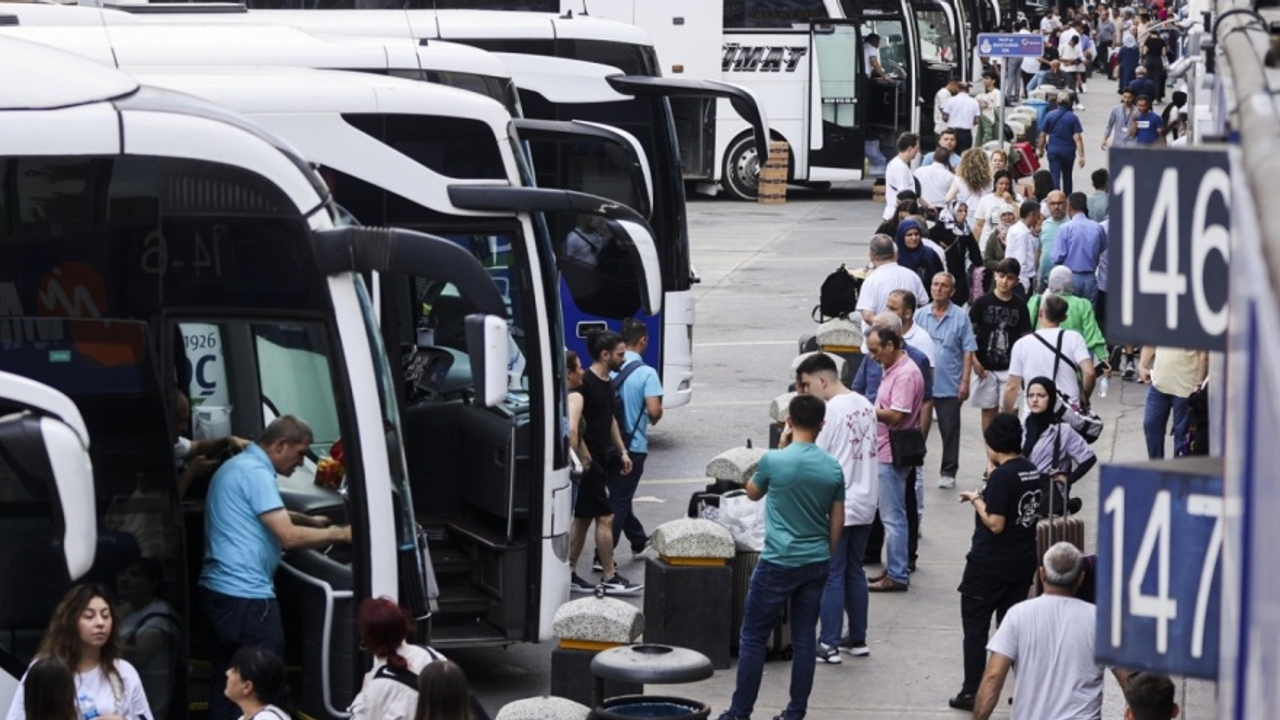 Ailesinden Uzakta Okuyan Öğrencilere 7.600 TL’ye Kadar Ulaşım Desteği