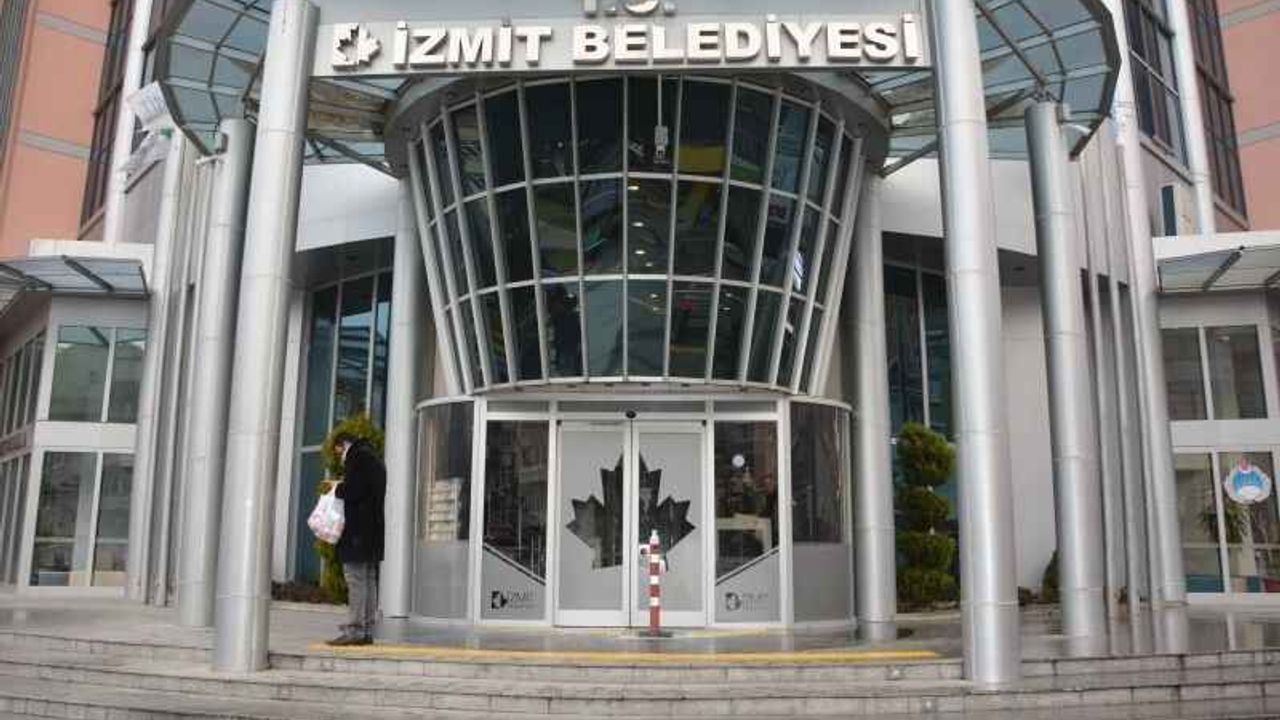 İzmit Belediyesi’nden dikkat çeken hamle: Bayrama özel sokak satışları