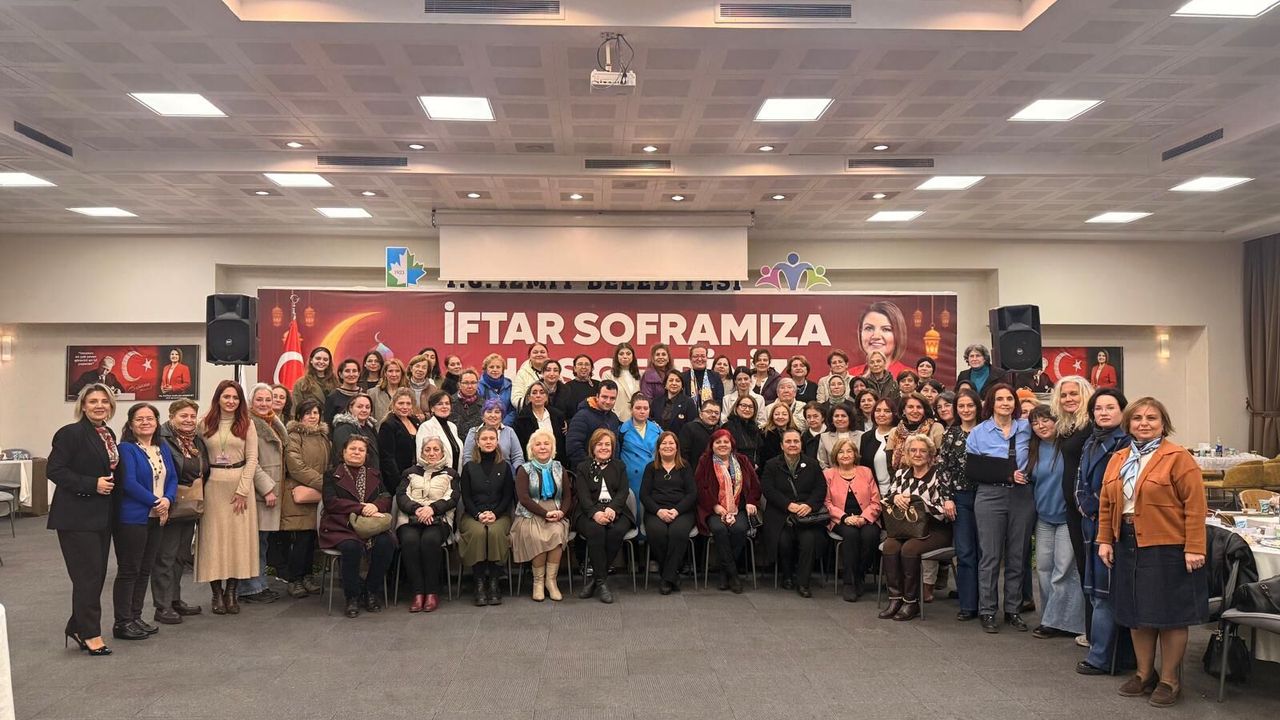 İzmit Belediyesi, 8 Mart’ta Kadın Dernekleriyle Aynı Sofrada Buluştu