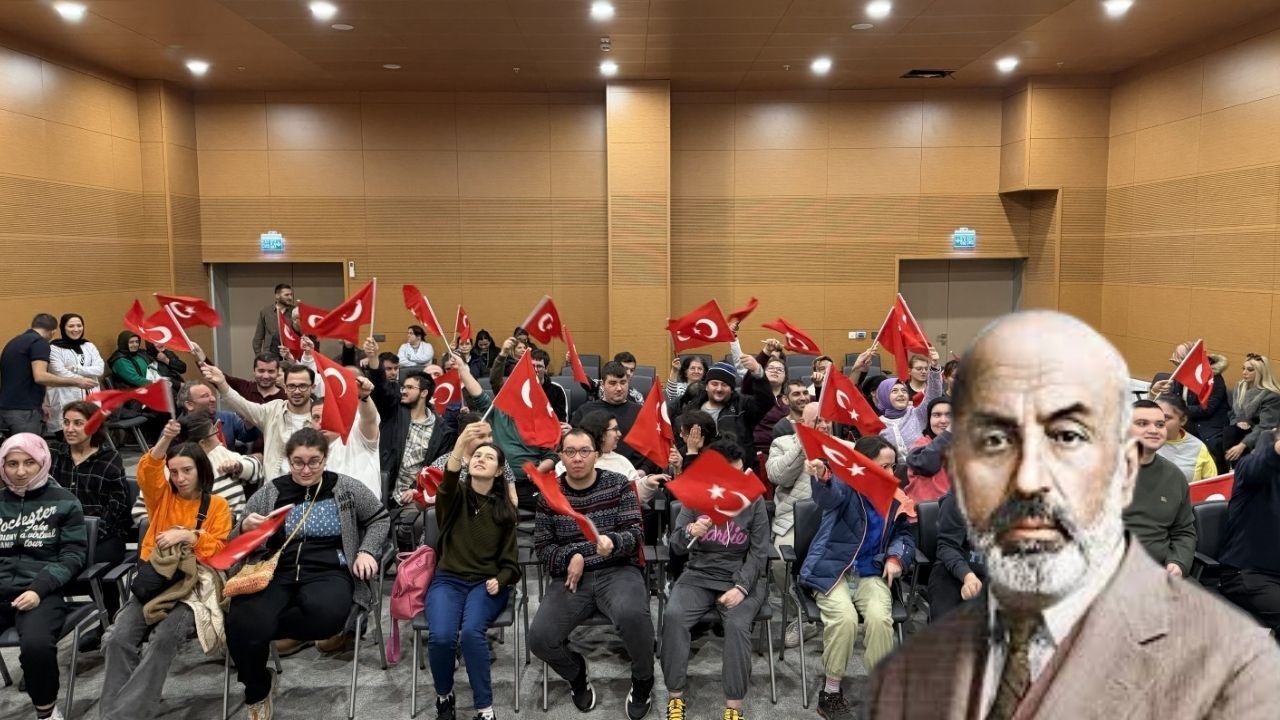 İzmit Beyaz Kalpler’den Mehmet Akif Ersoy’a Duygu Dolu Anma