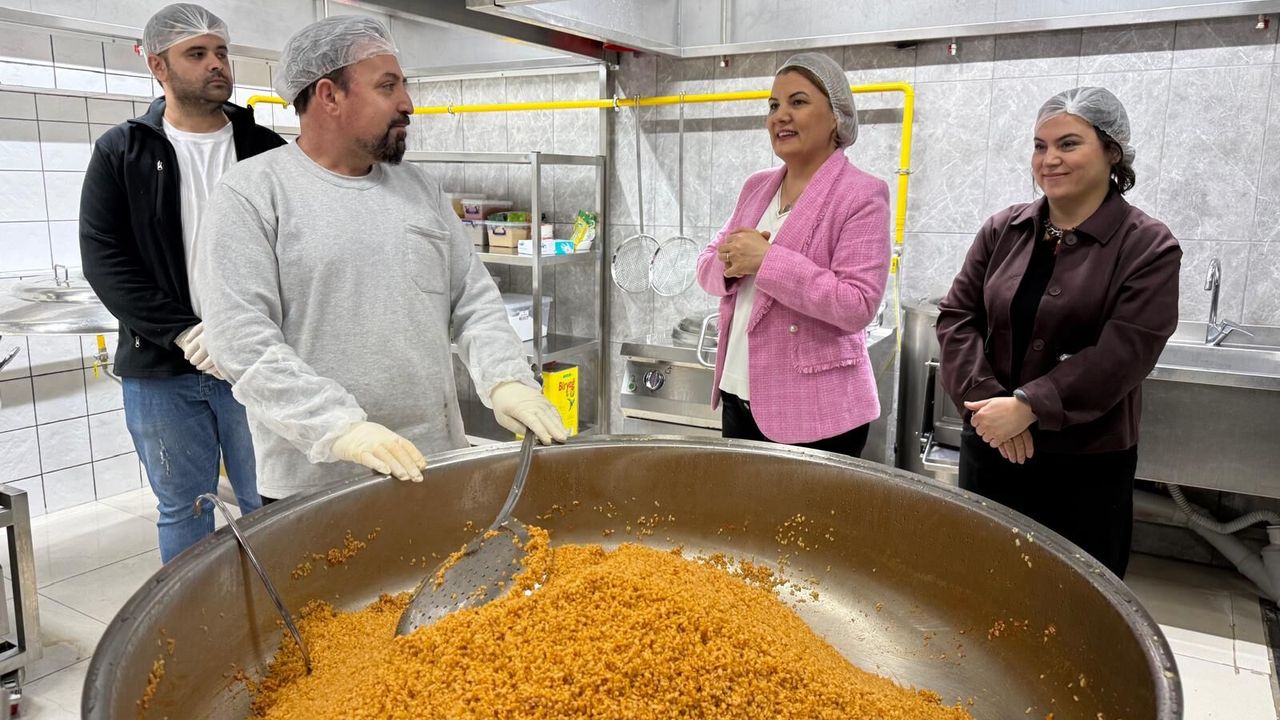 İzmit Aşevi Kapasitesi 2,5 Kat Arttı, Günlük Yemek Üretimi 10 Bine Ulaştı