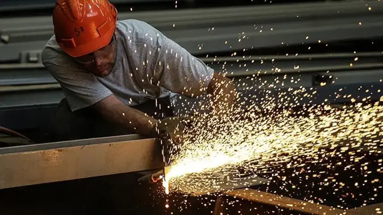 Sanayi Üretimi Ocak 2026’da Geriledi: Yıllık Düşüş %1,8