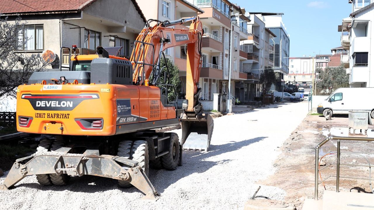 Kocaeli Büyükşehir’den Kartepe İstasyon Mahallesi’ne Üstyapı Atağı
