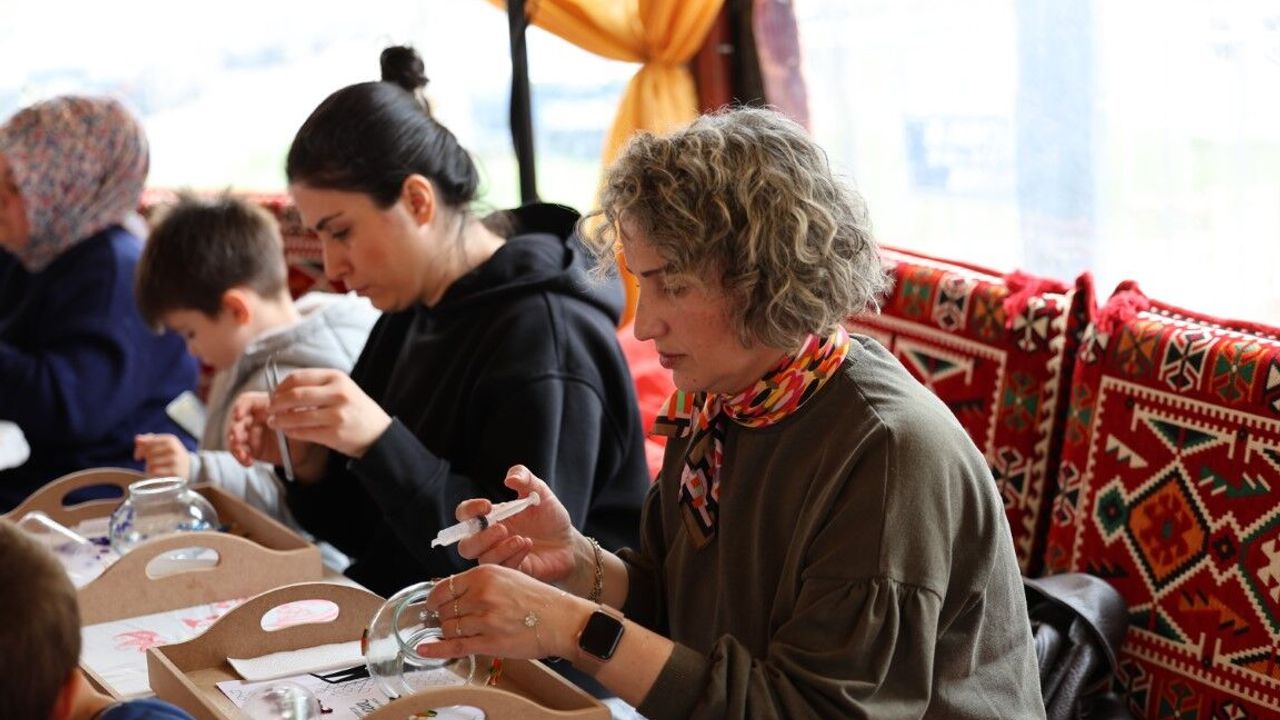 Kartepe Kent Meydanı’nda Sanat Rüzgarı