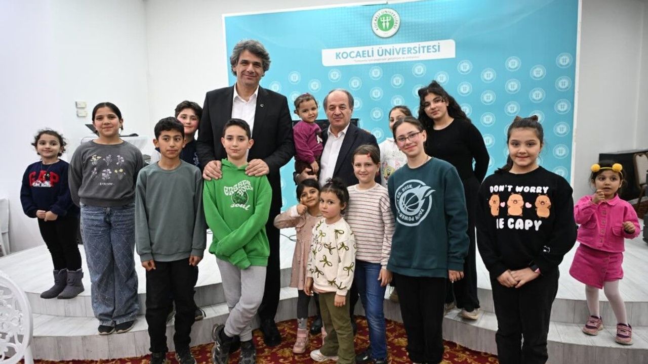 Kartepe’de Dünya Yetimler Günü’nde Kardeşlik Sofrası Kuruldu