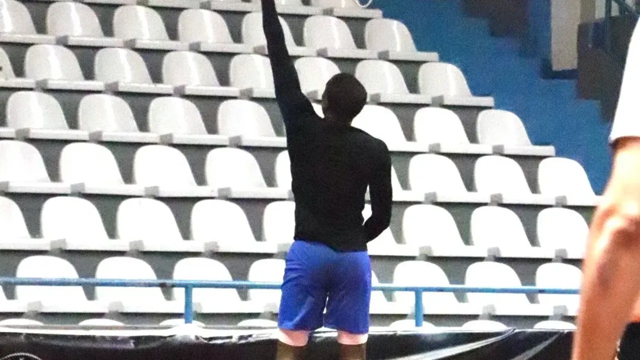 Kağıtspor, Bandırma Bordo Maçı Öncesi Yoğun Antrenmanla Hazırlıklarını Sürdürüyor