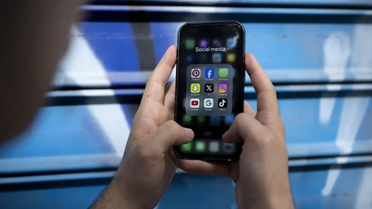 Bakan Uraloğlu Açıkladı: Türk Kullanıcılar Dünya Sosyal Medya Ortalamasını Salladı