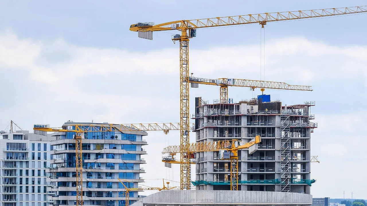 İnşaat Maliyetleri Ocak 2026’da Hızla Yükseldi: Yıllık Artış %25’i Aştı