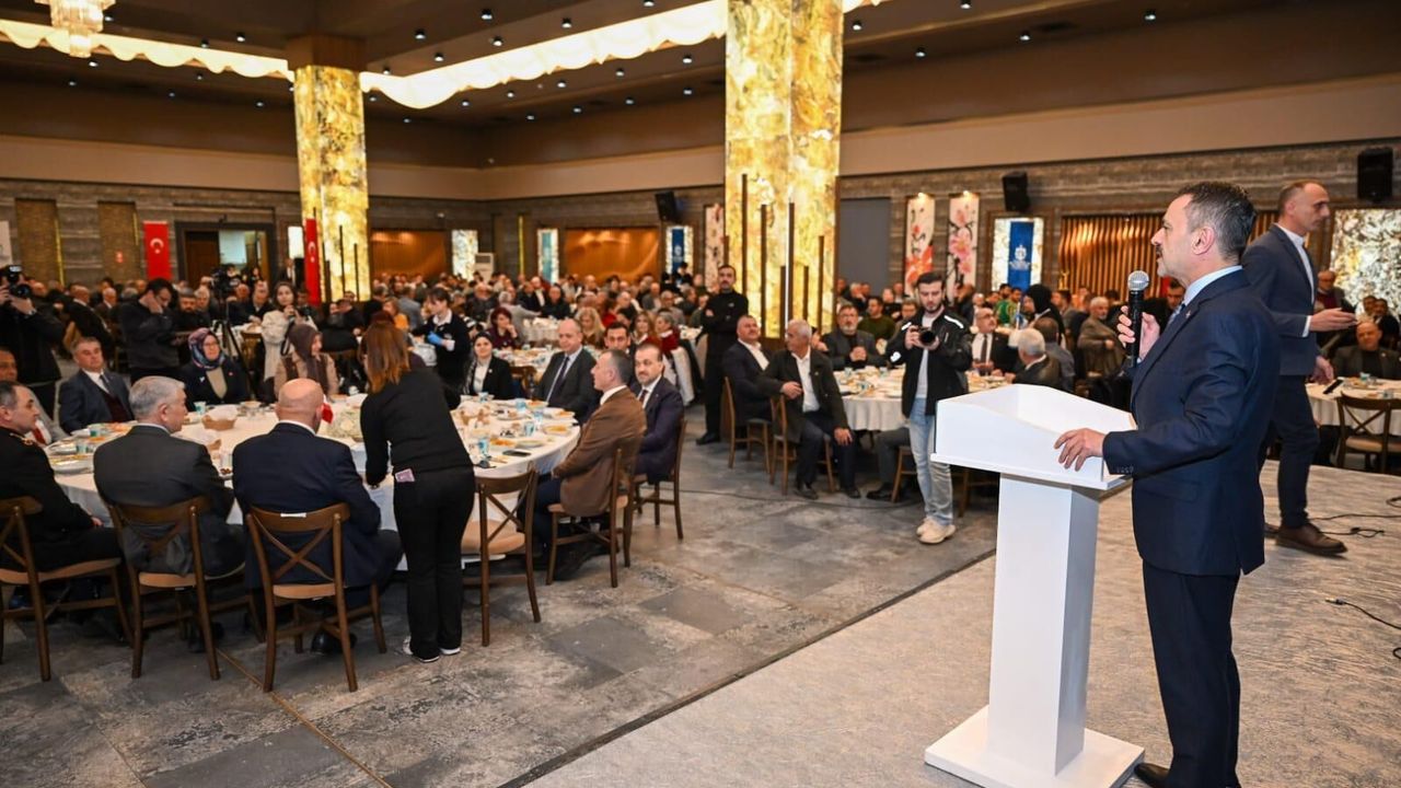 Vali Aktaş ve Başkan Büyükakın, Muhtarlarla İftarda Buluştu