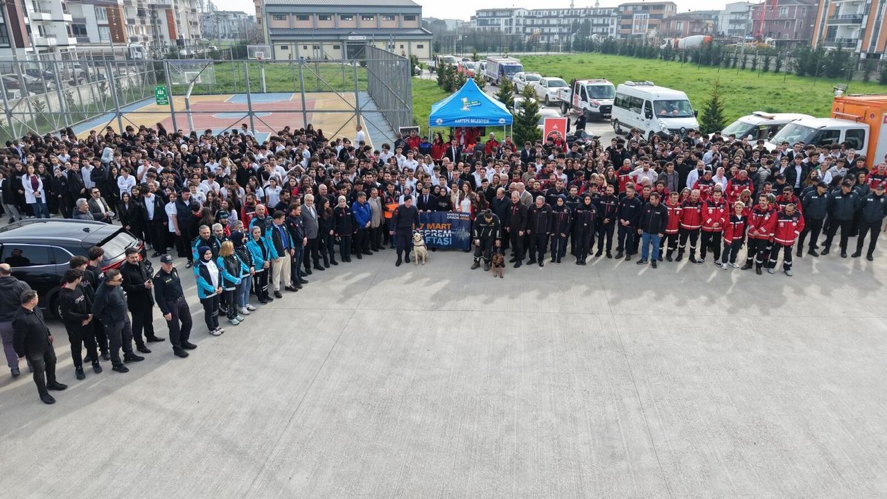 Vali Aktaş, Deprem Haftası Etkinliklerinde Afet Farkındalık Eğitimi ve Tatbikatına Katıldı