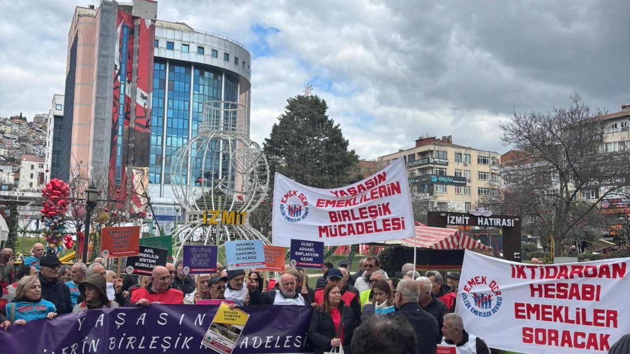 Kocaeli’de Emekliler “Maaşlarımız Yetersiz” Diyerek Sokaklara Çıktı