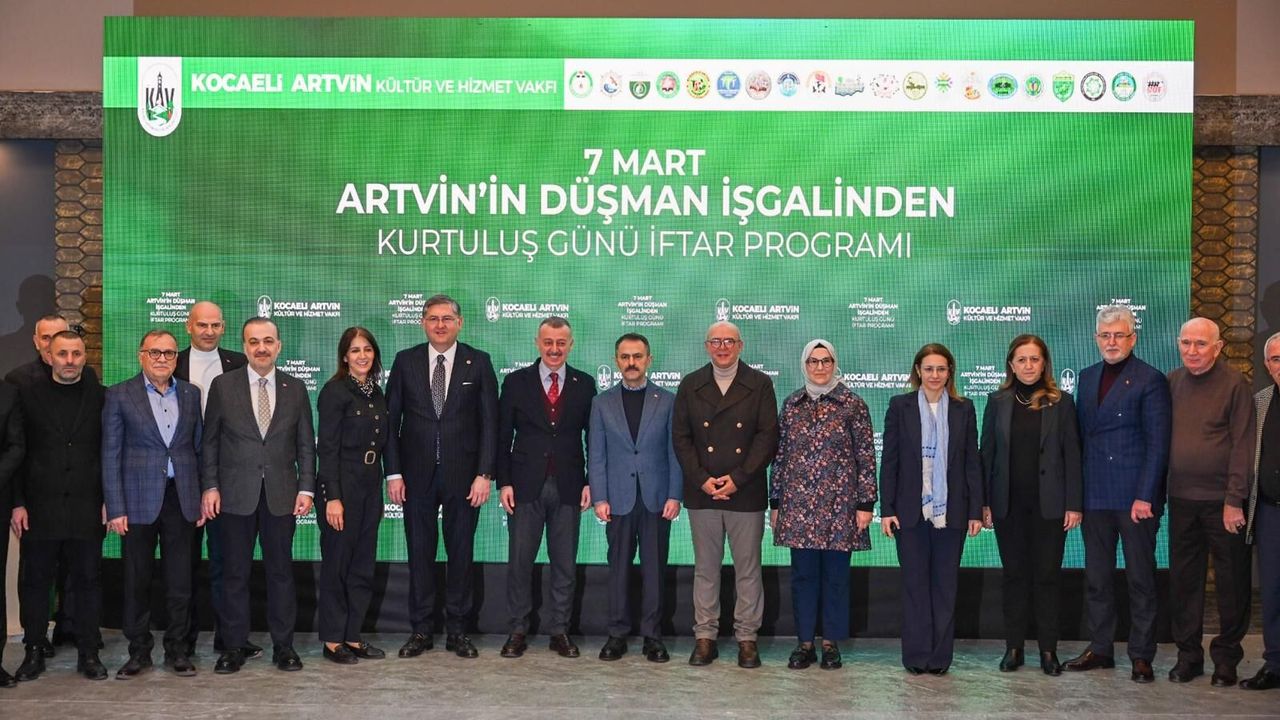 Vali Aktaş ve Başkan Büyükakın, Artvin’in Kurtuluş Günü İftar Programına Katıldı