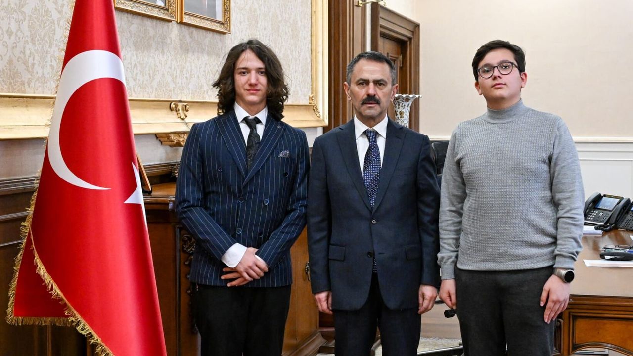 TÜBİTAK Fen Lisesi öğrencilerinden Vali Aktaş’a ziyaret