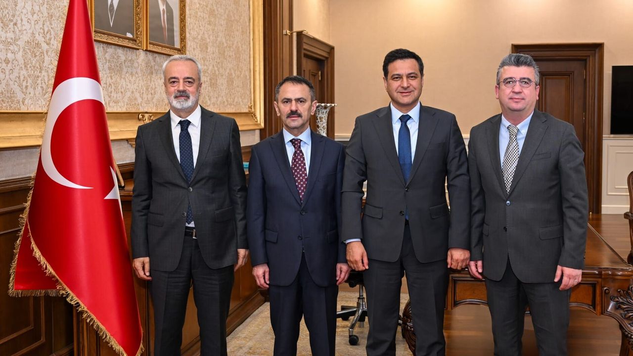 Deniz ve Demiryolu Taşımacılığında Stratejik Görüşme: Vali Aktaş Bilgi Aldı