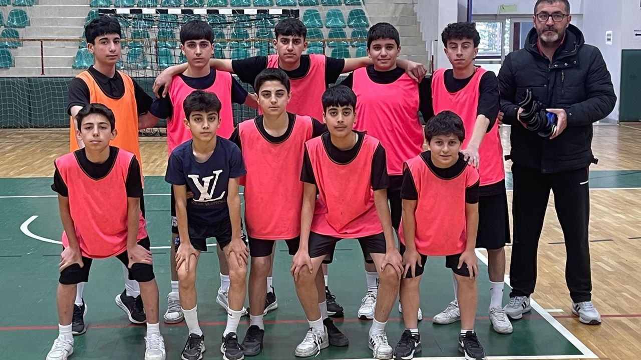 Yıldız Erkekler Futsalda Eleme Heyecanı Derince’de Başladı